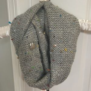 Betsey Johnson Silver Gray Rainbow infinity style knit scarf with mini sequins